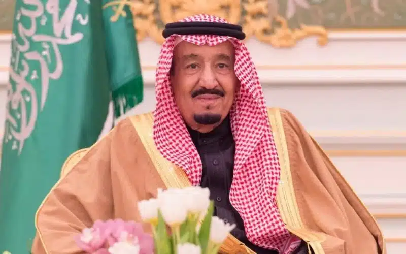 بتوجيه من الملك سلمان: منح الجنسية السعودية لجميع الأجانب الذين دخلو المملكة قبل هذا التاريخ