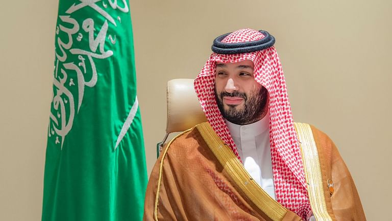 “محمد بن سلمان يواصل صناعة المعجزات”.. السعودية تتخلص من فواتير الكهرباء